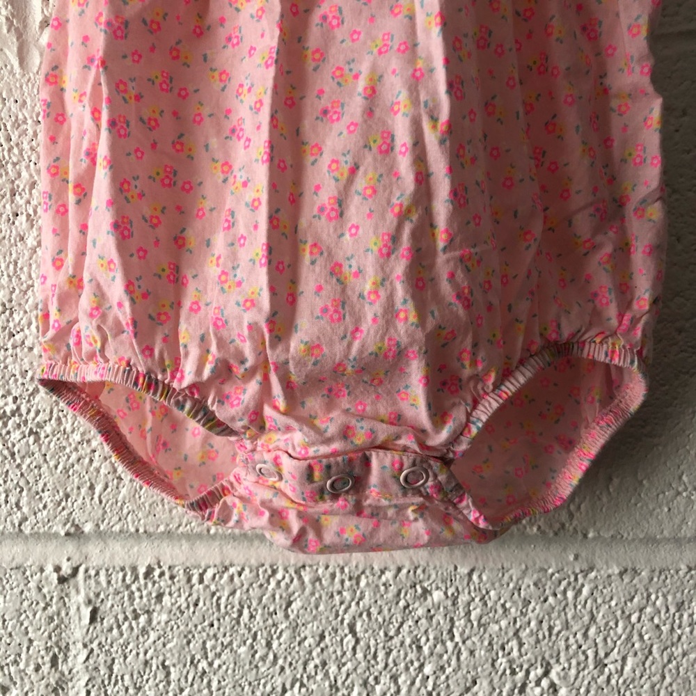 OshKosh pink floral romper sz: 9M - Picture 3 of 6